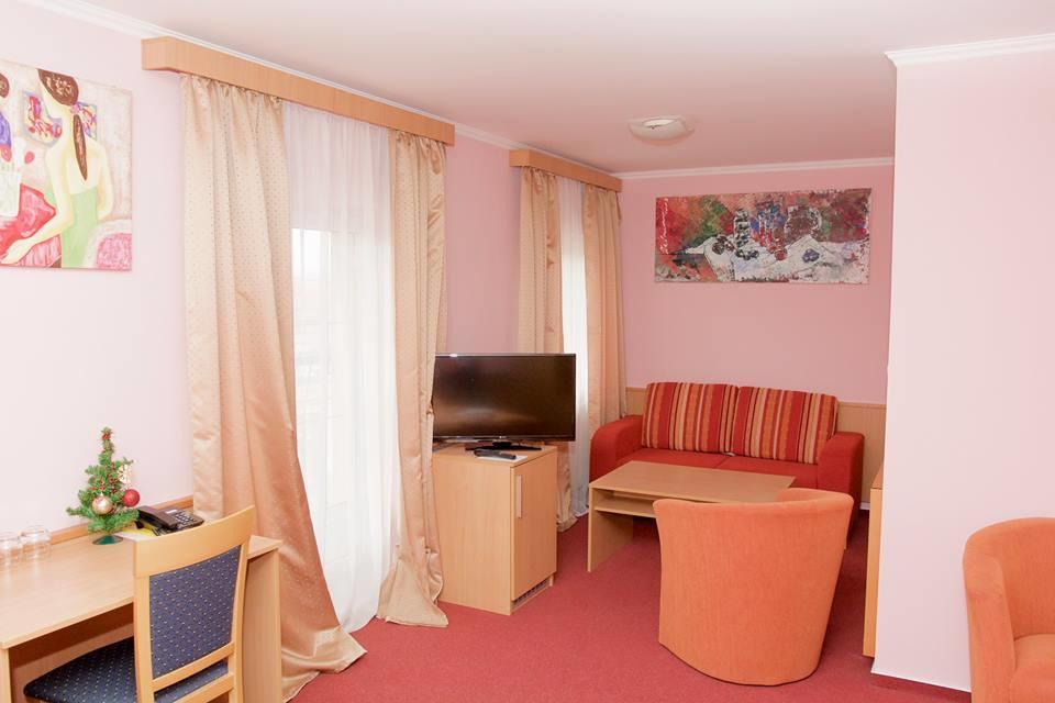 Hotel Clavis 3*